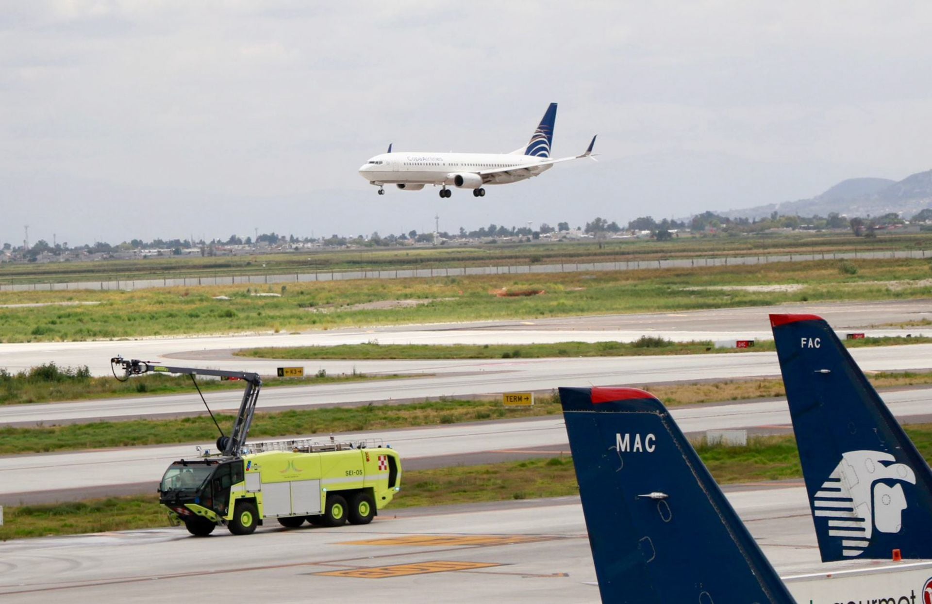 Aterriza en el AIFA el primer vuelo procedente de Panamá. Asistieron al evento Miguel Ángel Torruco, Alfredo Oranges Bustos, y María Luis Navarro.