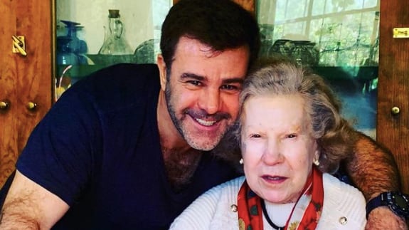 Eduardo Capetillo: Su mamá está delicada de salud por placa de titanio