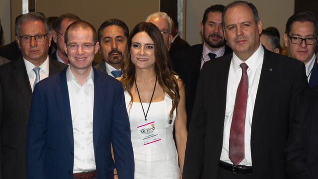 Ricardo Anaya and his wife