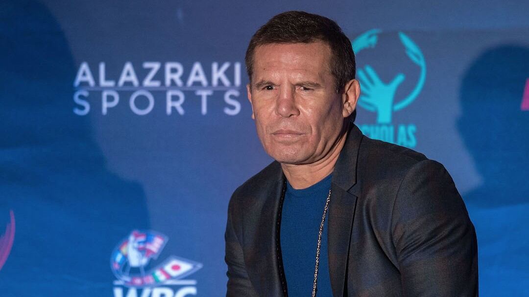 Julio César Chávez en evento promocional.