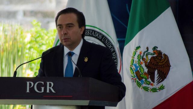 Tomás Zerón de Lucio. Sin llamado a declarar por caso Iguala.