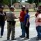 Tiroteo en Texas: Testigos y familiares instaron a policías a entrar a la escuela durante el ataque; no lo hicieron