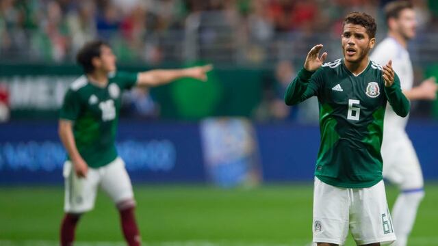 Osorio realizó algunos experimentos en el duelo ante Bosnia