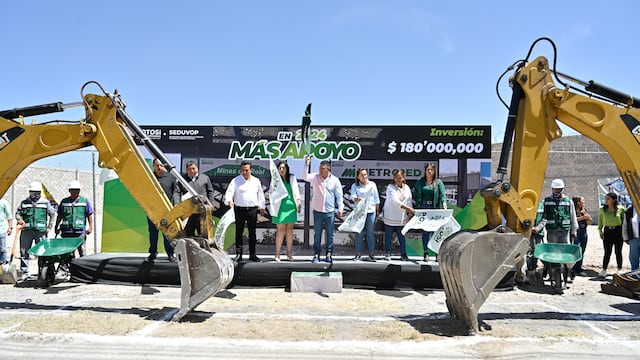 Ricardo Gallardo arranca línea del MetroRed