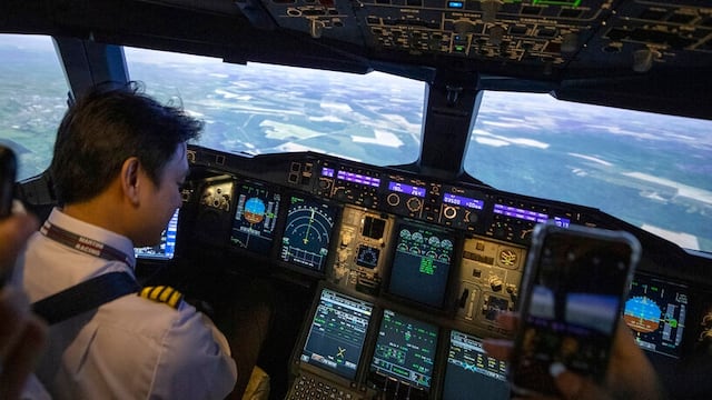 El emotivo mensaje de pilotos de ASPA para los niños que viajan en Navidad