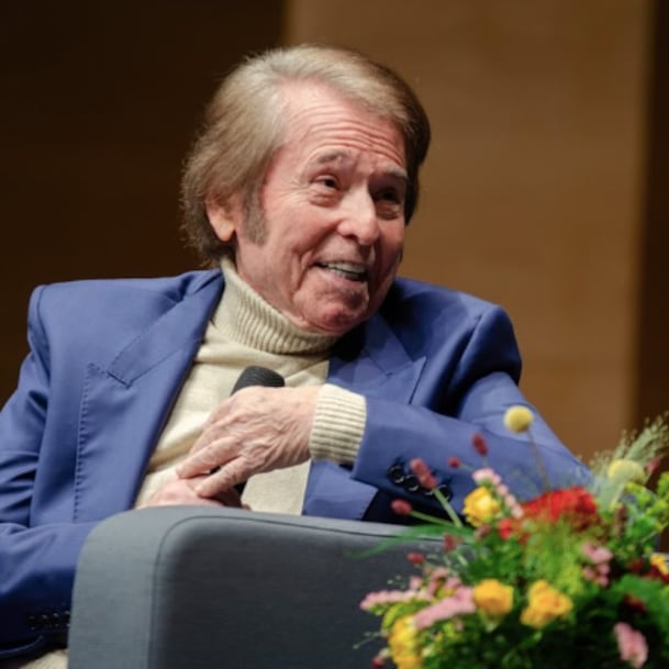 Raphael vuelve a escena después de enfrentar un linfoma cerebral