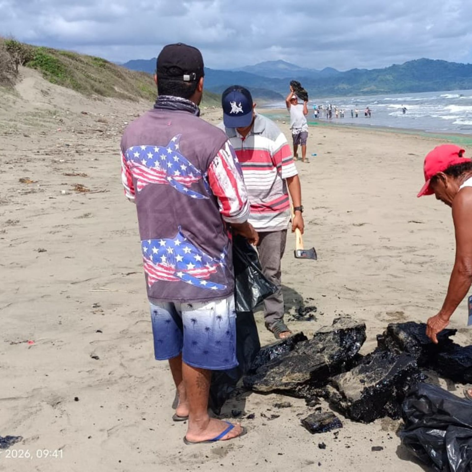 ONGs acusan al gobierno de México de ocultar derrame de petróleo en Cantarell