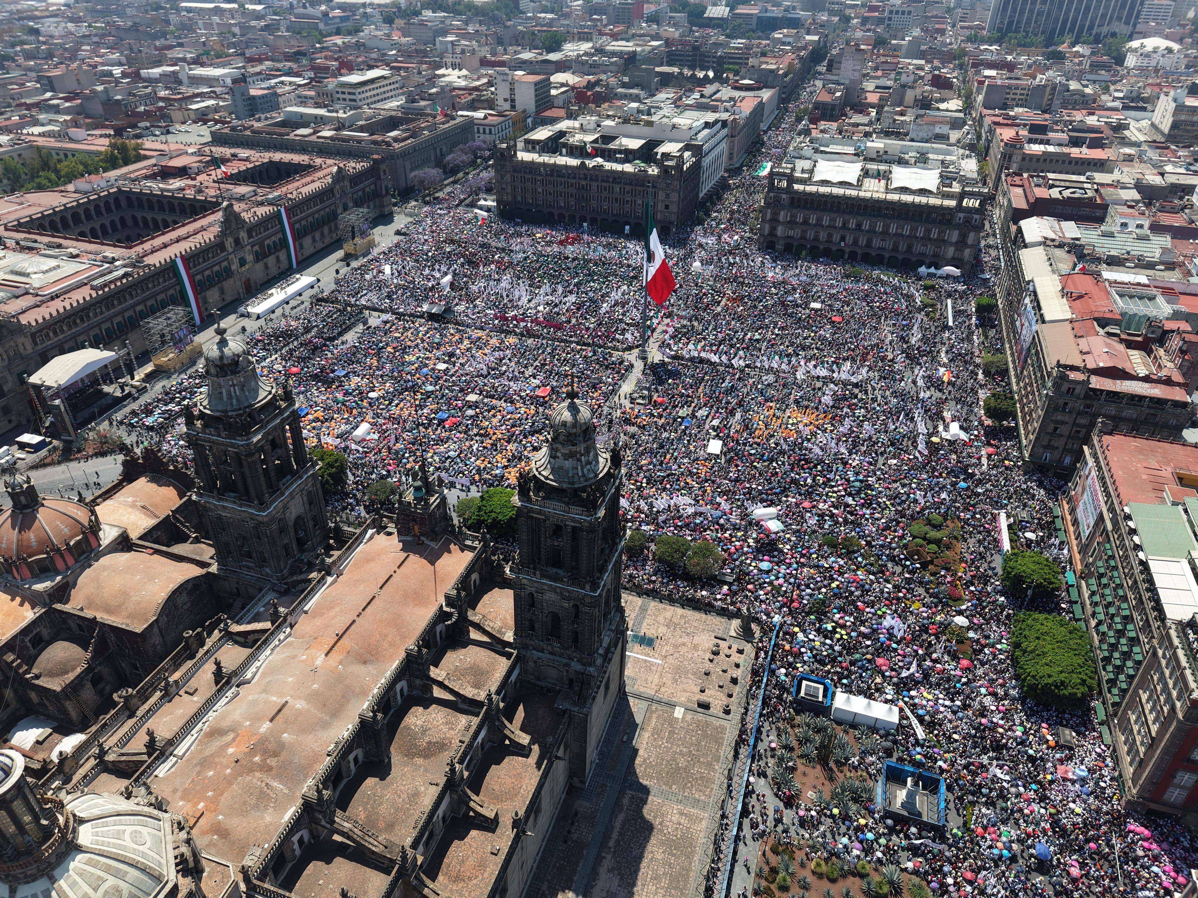 Asamblea informativa de Claudia Sheinbaum en el Zócalo