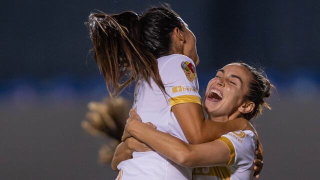 Tigres Femenil celebra gol