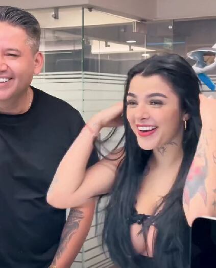 Karely Ruiz estrena sonrisa