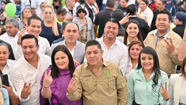 Ricardo Gallardo entregó equipo de seguridad en Villa de Pozos
