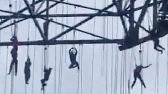 Trabajadores quedan colgados a 140 metros de altura en edificio de Brasil