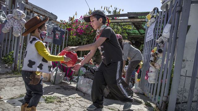 Niños en Tijuana en medio de contingencia.