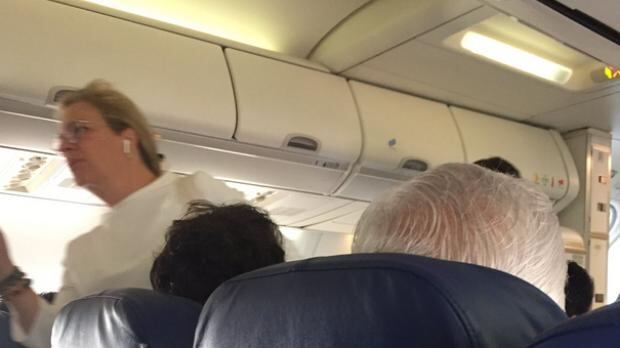 Por causar retraso en vuelo, presenta renuncia Josefa González Blanco