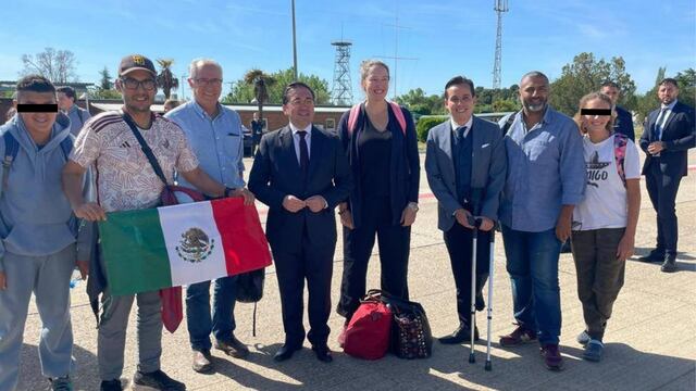 Llegan los primeros mexicanos evacuados por conflicto en Sudán