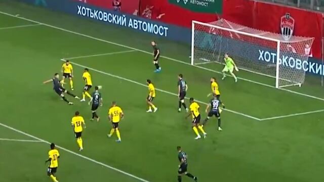 César Montes anota en Rusia el gol más espectacular de su carrera