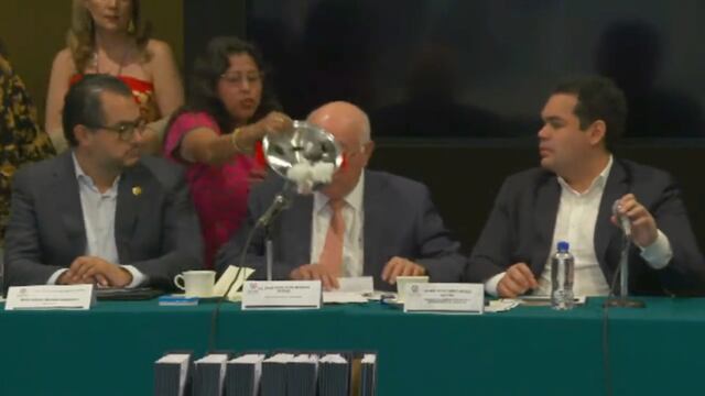 Ratones para David Colmenares