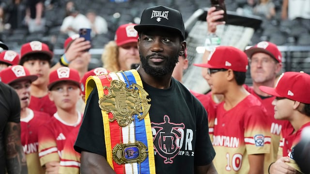 Terence Crawford anuncia su retiro del boxeo a los 38 años; se despide con el triunfo ante Canelo Álvarez
