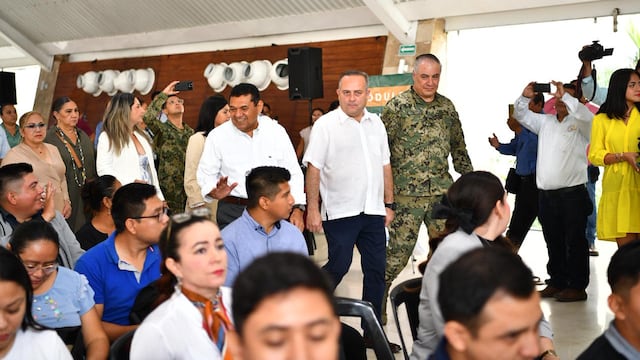 Javier May anuncia Foro Nacional Ferroviario en Tabasco.