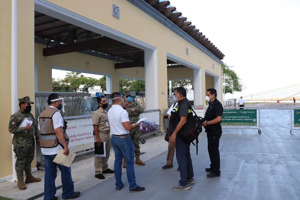 Funcionarios de SENASICA revisan crucero