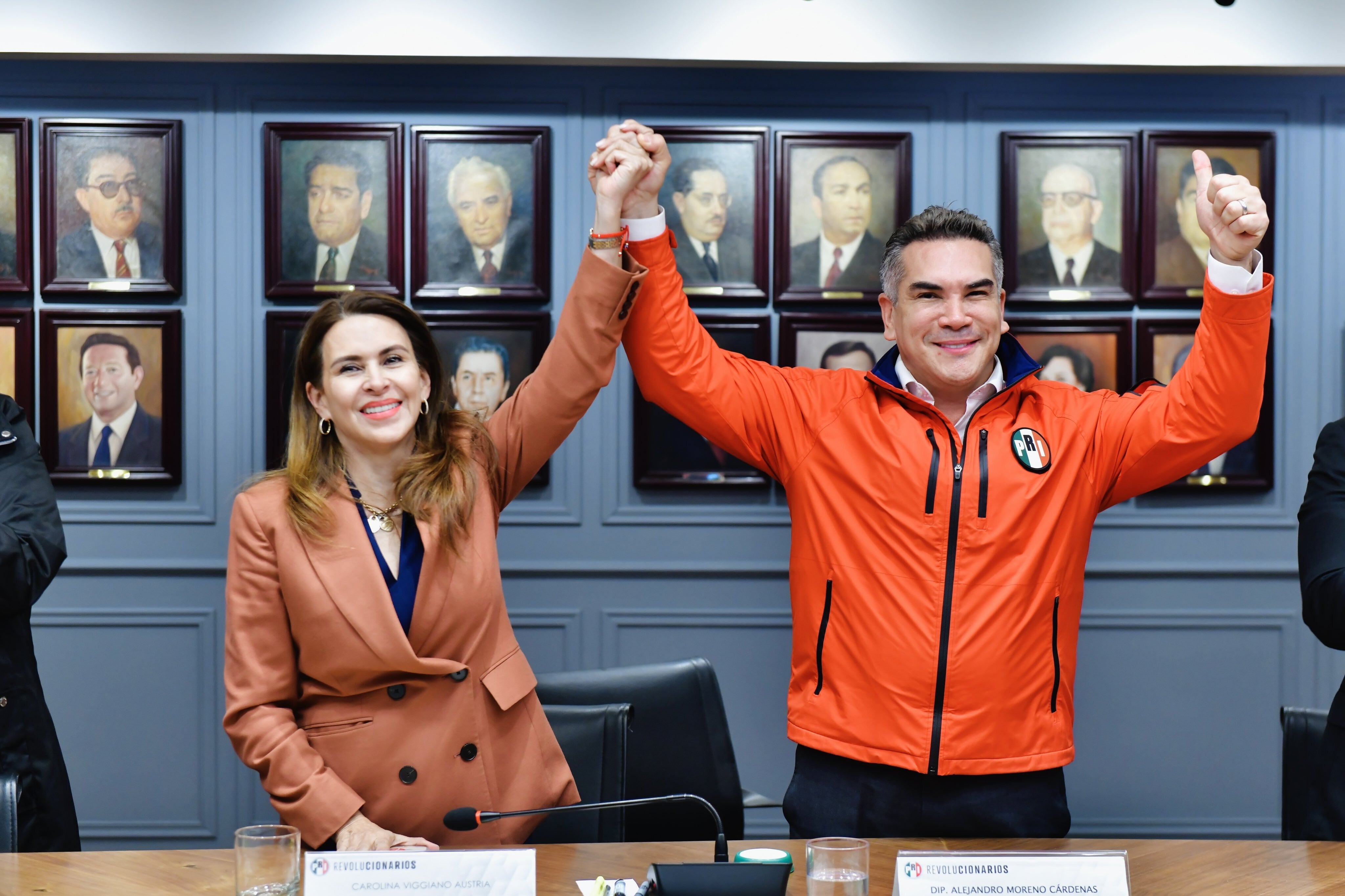 Alejandro Moreno y Carolina Viggiano