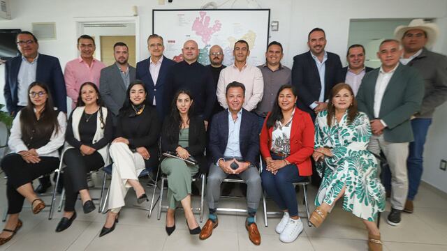 Pablo Lemus, gobernador electo de Jalisco, al centro