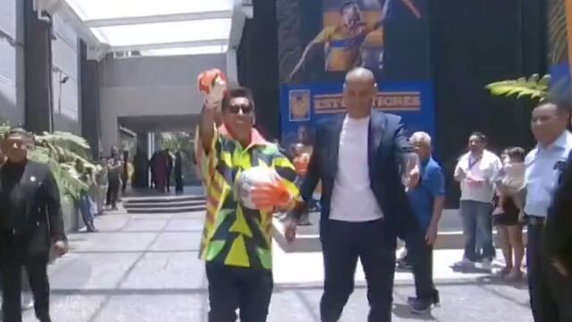 Jorge Campos y Nahuel Guzmán.