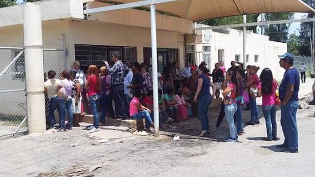 Familiares de personas en reclusión en el CEDES de Ciudad Victoria.