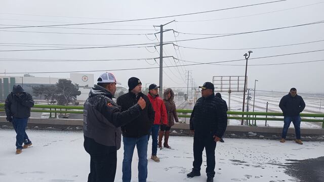 Nevada provoca cierre de la carretera Saltillo-Monclova