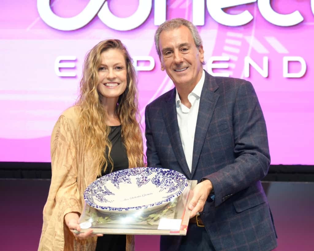 Pepe Chedraui participa en Conéctate Emprendedor con Ana Victoria García Álvarez.