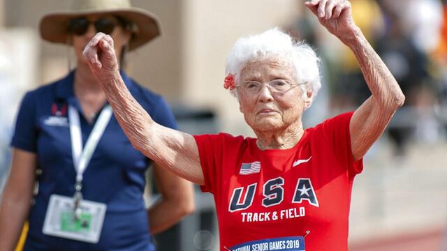 Julia "Huracán" Hawkins, la corredora de más edad en los Estados Unidos.
