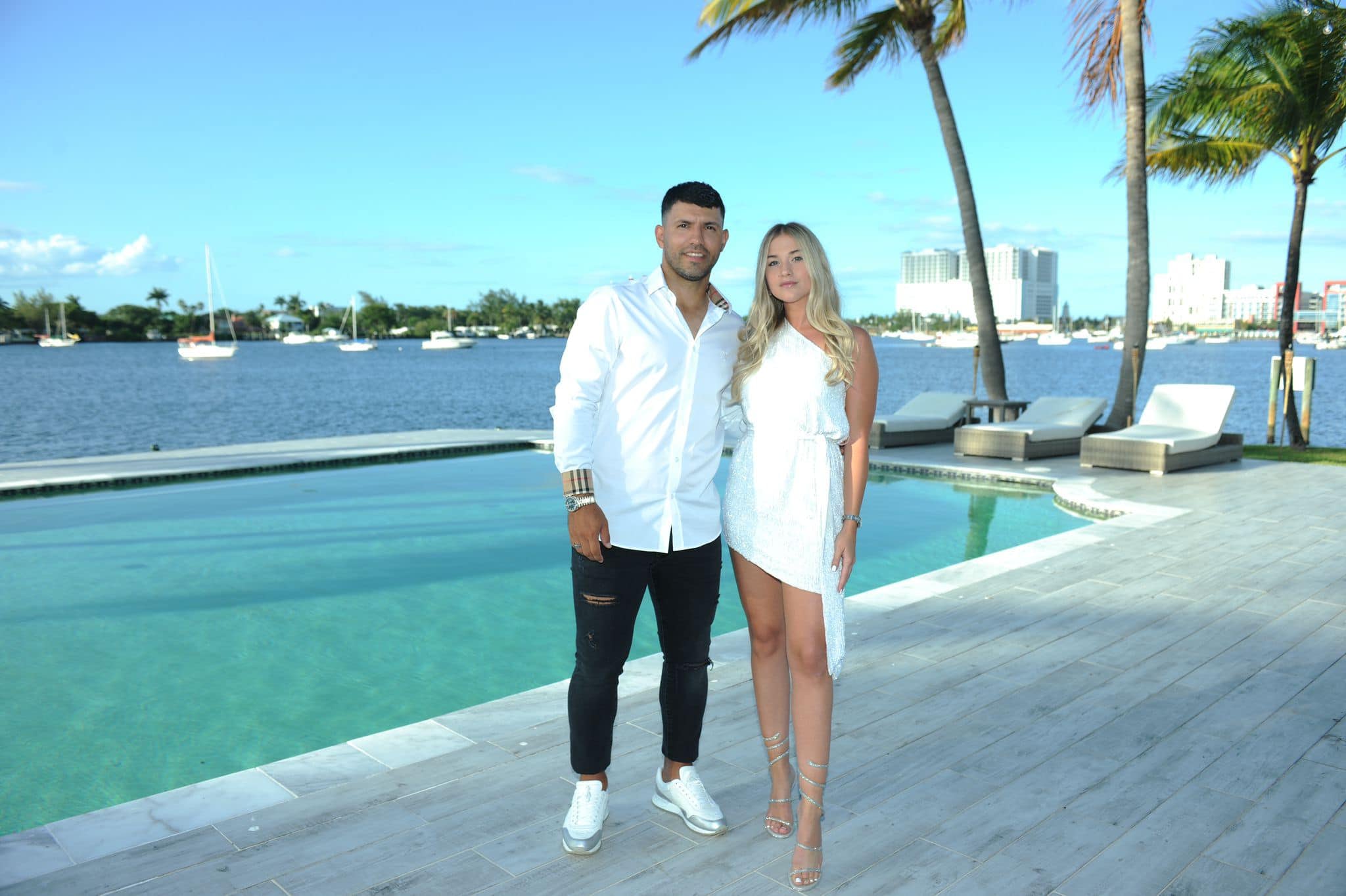 Kun Agüero con su novia Sofi Calzetti.