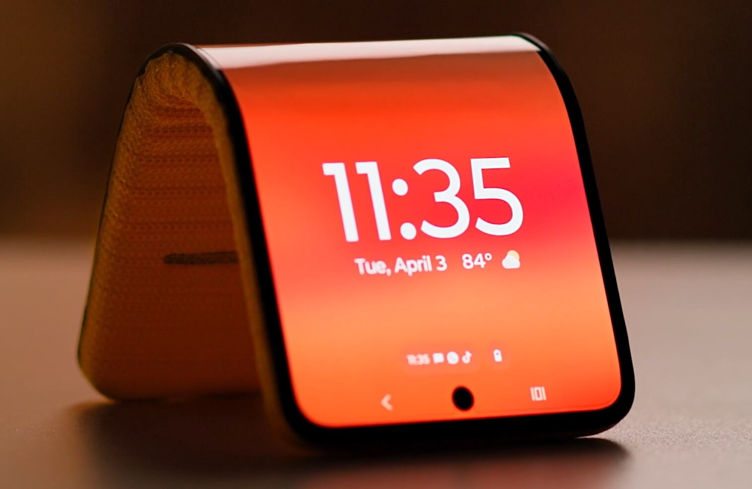 Smartphone de Motorola flexible que se convierte en smartwatch