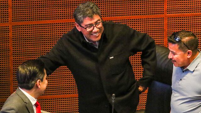 Saúl Monreal, senador de Morena en el salón de sesiones