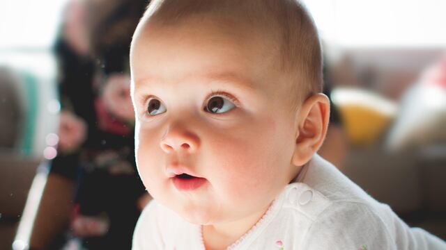 Uso de productos de limpieza en casa puede provocar asma a bebés y niños pequeños