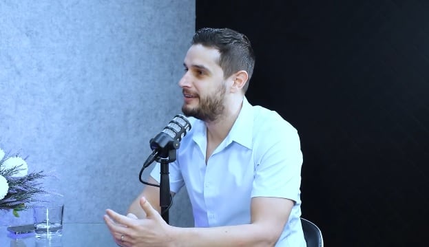 Adrián Marcelo habla sobre Karina Puente.