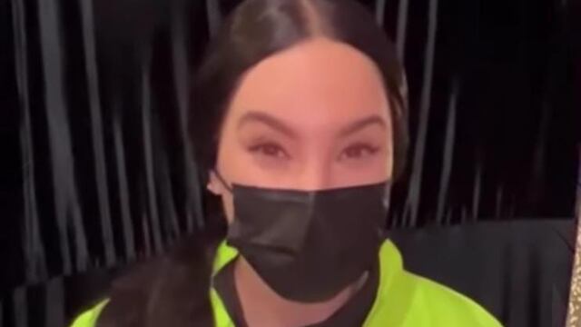 Belinda se disfrazó de guardia de seguridad en el Tecate Pa’l Norte