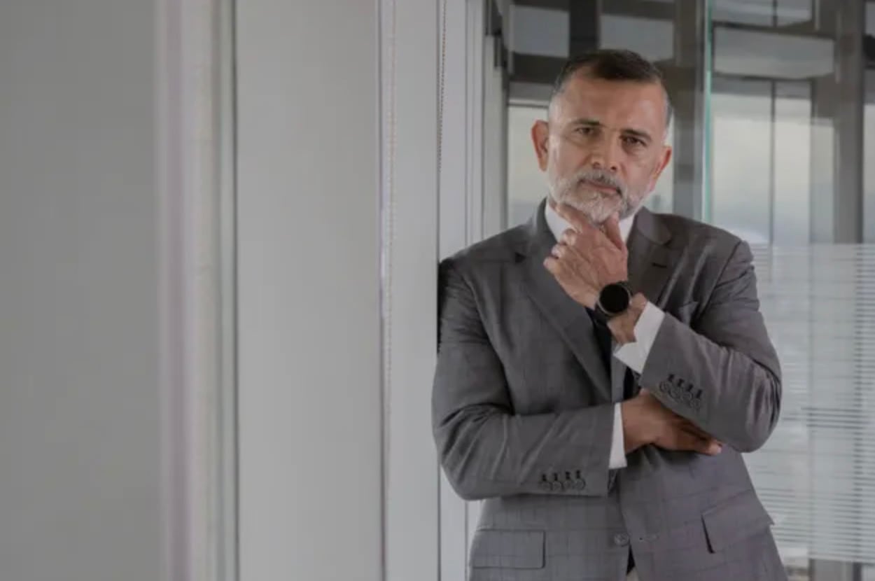 Luis Pérez de Acha informó que se inscribió como aspirante a titular de la FGR