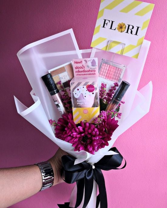 5 ideas de ramo de maquillaje para regalar hoy 25 de octubre