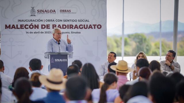 El gobernador de Sinaloa entregó la primera etapa del malecón de Badiraguato.