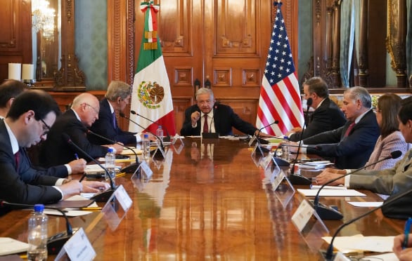 Reunión de AMLO con John Kerry en Palacio Nacional
