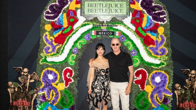 Michael Keaton y Jenna Ortega en CDMX