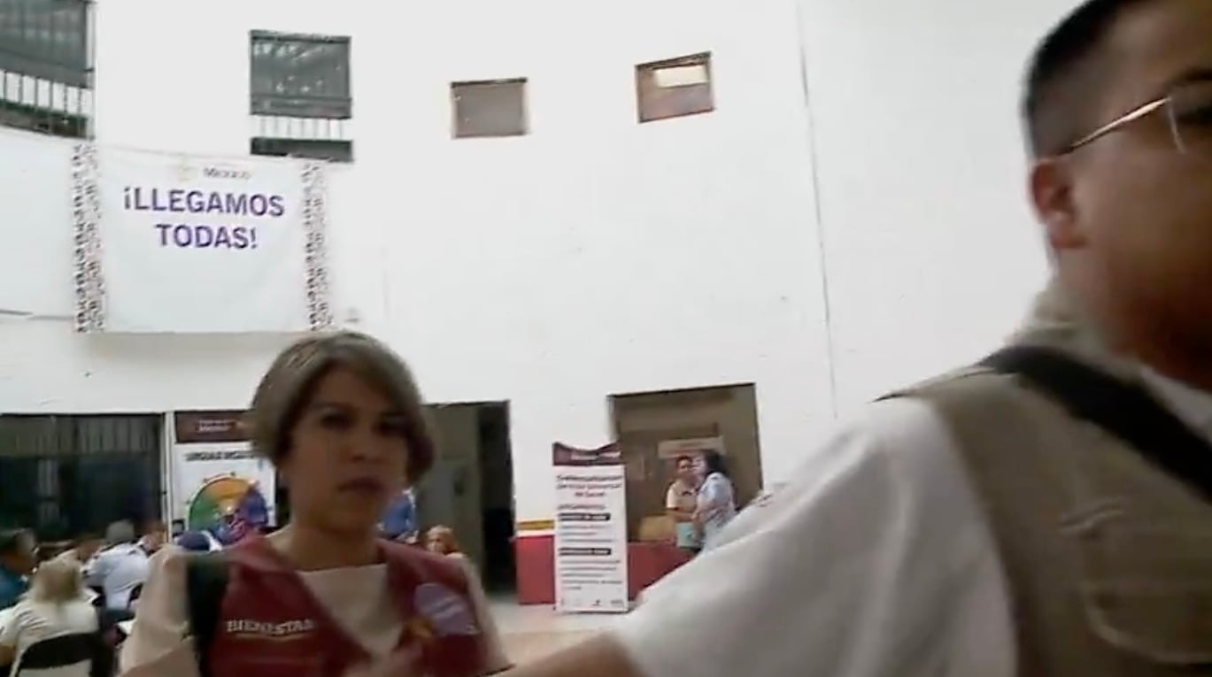 Agresión a periodistas de Meganoticias en módulo de la Secretaría del Bienestar