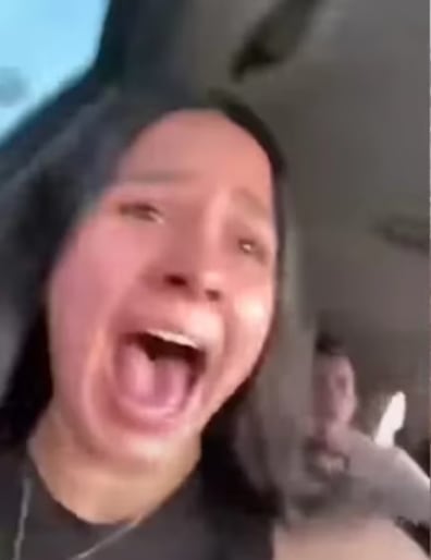 Jóvenes provocan accidente automovilístico por irse grabando manejando