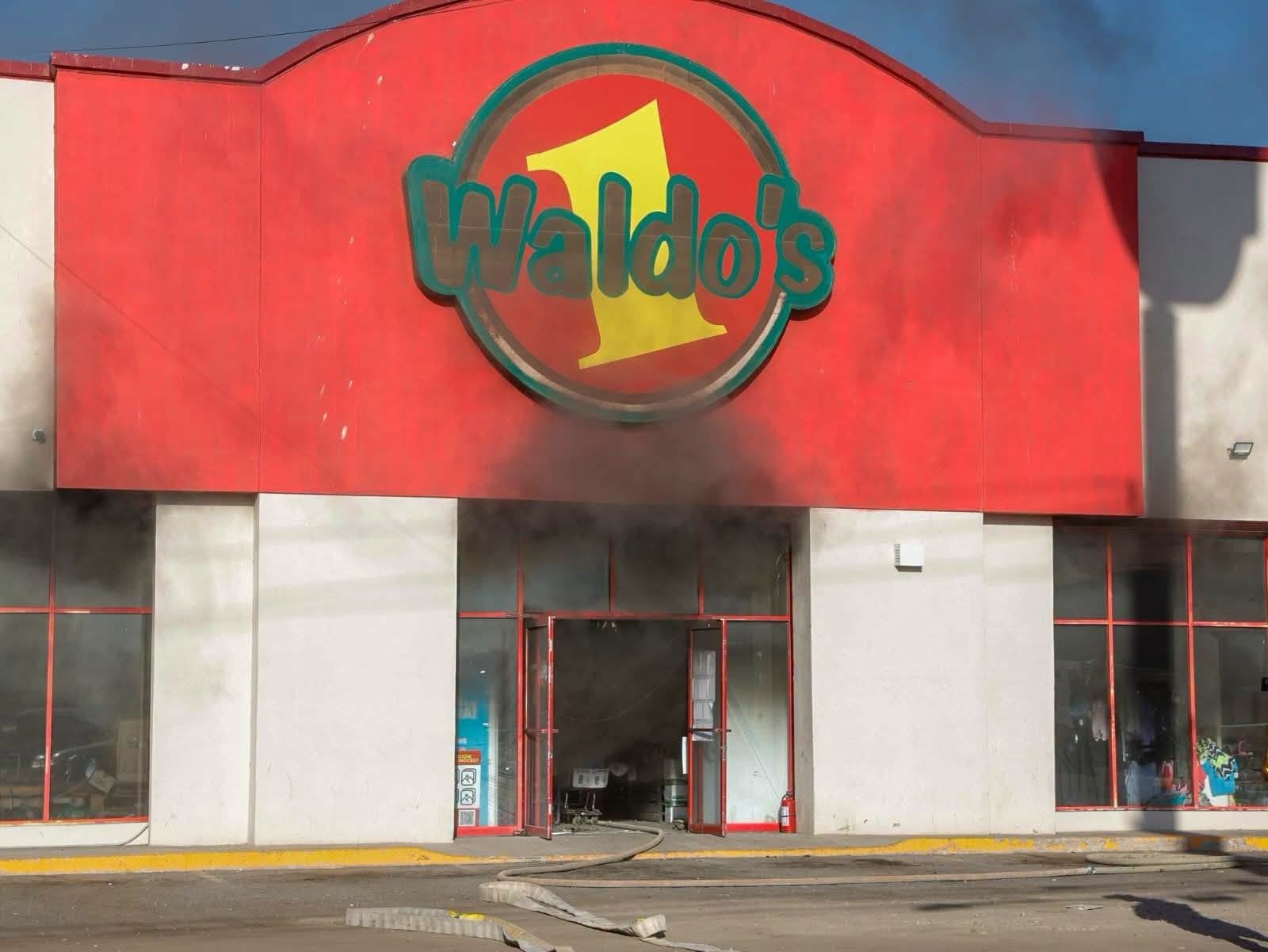 Incendio en Waldo's de Mexicali