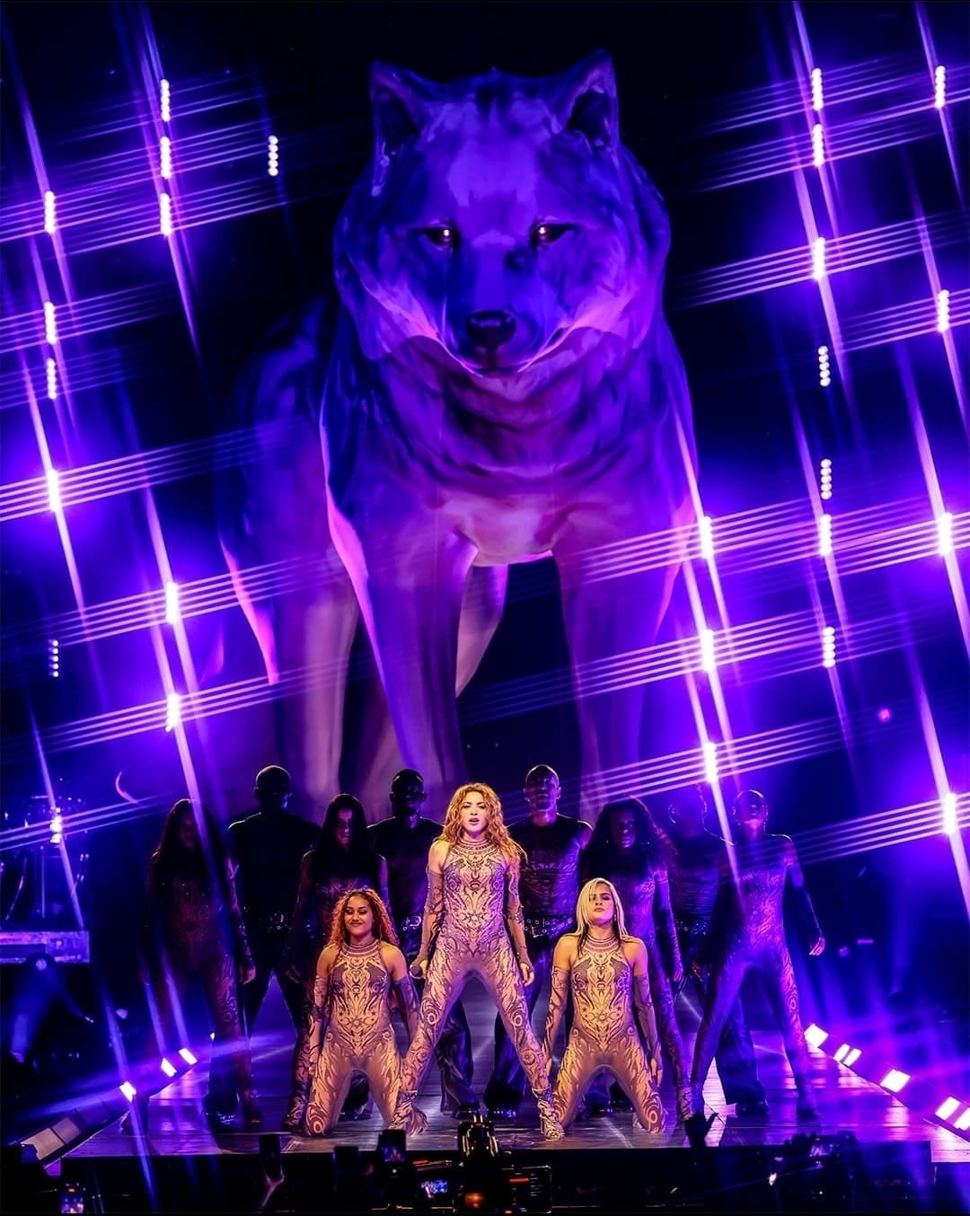 Gira “Las Mujeres Ya No Lloran” de Shakira