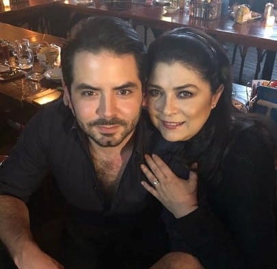 José Eduardo Derbez y Victoria Ruffo.