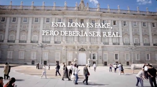 Se confirmó que la lona en el Palacio Real de Madrid era falsa.