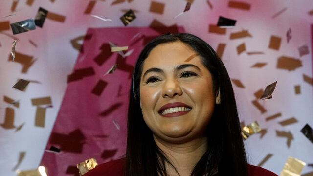 Indira Vizcaíno se declara ganadora en Colima