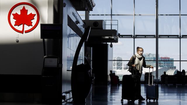 Multan a viajeros en Canadá